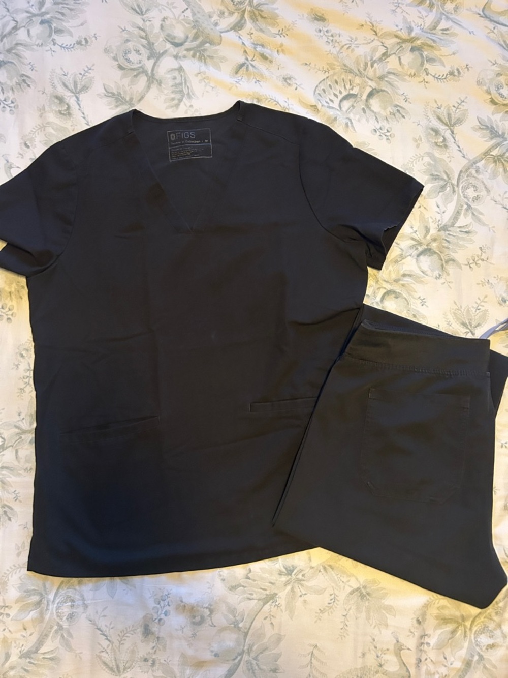 Figs scrubs set, size medium.